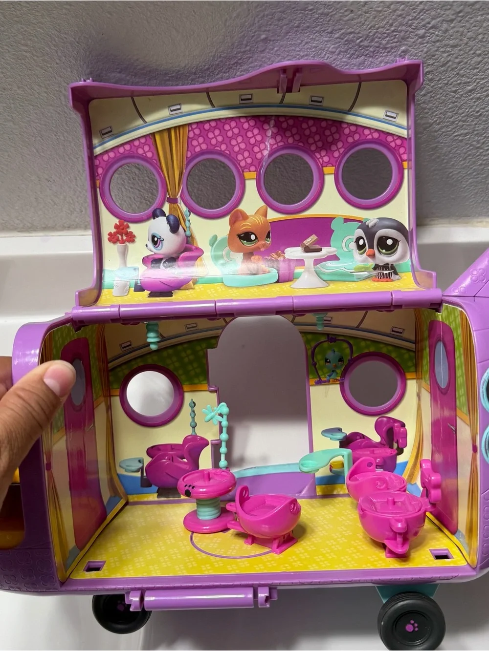 Littlest Pet Shop Blythe Loved Pet Jet